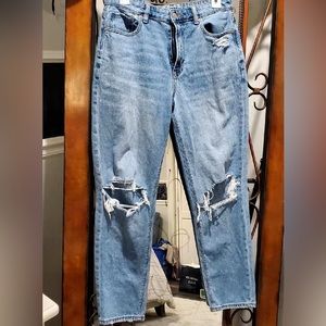 American Eagle Mom Jeans size 8